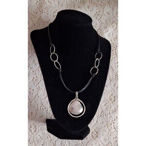 EUC Silpada N1440 Sterling Silver & Black Leather Disc / Teardrop Pendant Neckla